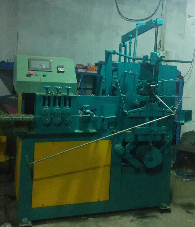          鍍鋅線、鋁線衣架成型機(jī)         